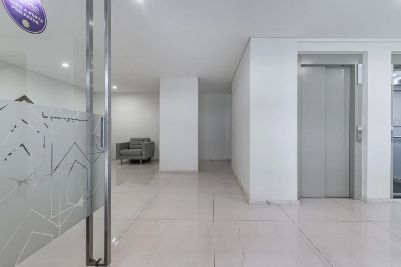 Apartamento SEMI-NOVO T3, localizado em Real (a 5 minutos do centro da cidade de Braga) com características que focam no conforto, eficiência e design. — 2