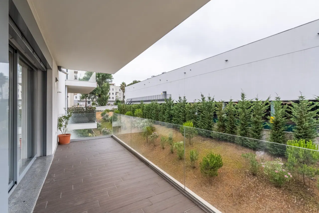 Apartamento SEMI-NOVO T3, localizado em Real (a 5 minutos do centro da cidade de Braga) com características que focam no conforto, eficiência e design. — 16