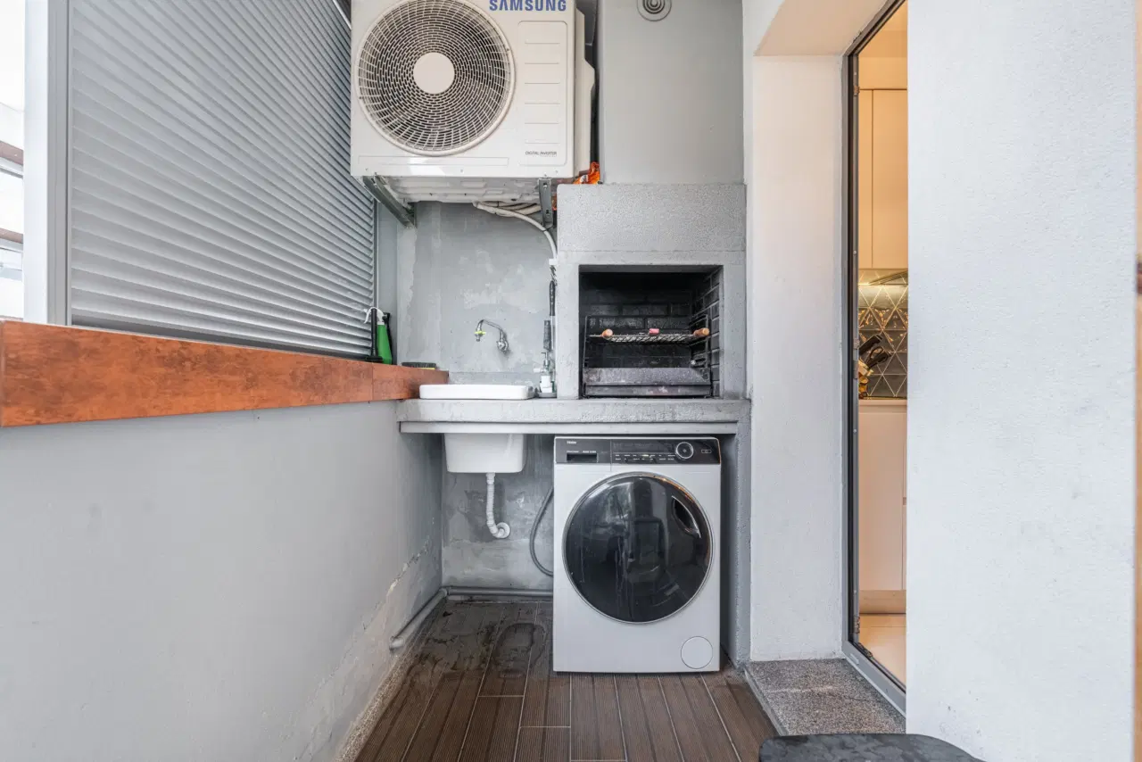 Apartamento SEMI-NOVO T3, localizado em Real (a 5 minutos do centro da cidade de Braga) com características que focam no conforto, eficiência e design. — 15