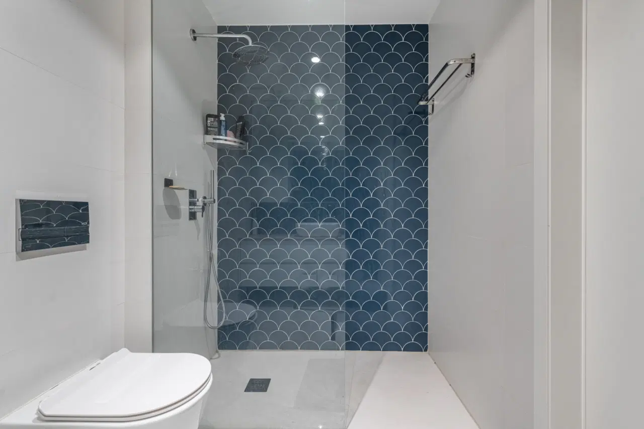 Apartamento SEMI-NOVO T3, localizado em Real (a 5 minutos do centro da cidade de Braga) com características que focam no conforto, eficiência e design. — 20