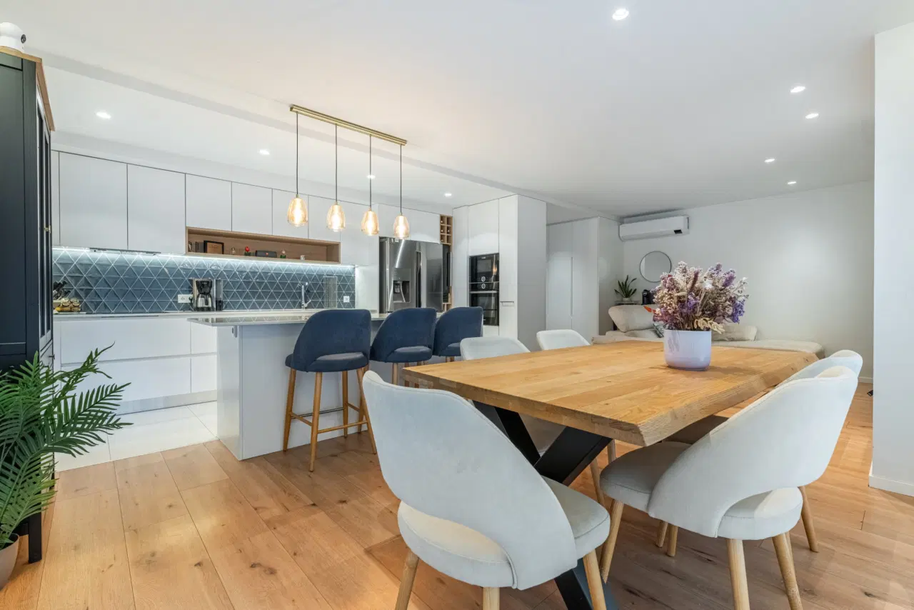 Apartamento SEMI-NOVO T3, localizado em Real (a 5 minutos do centro da cidade de Braga) com características que focam no conforto, eficiência e design. — 14