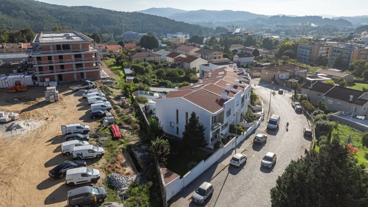 Moradia T3 em Nogueira, Braga — 37