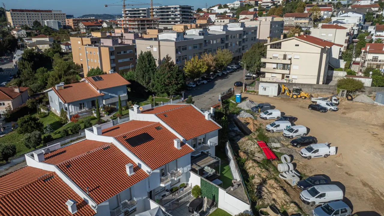 Moradia T3 em Nogueira, Braga — 40