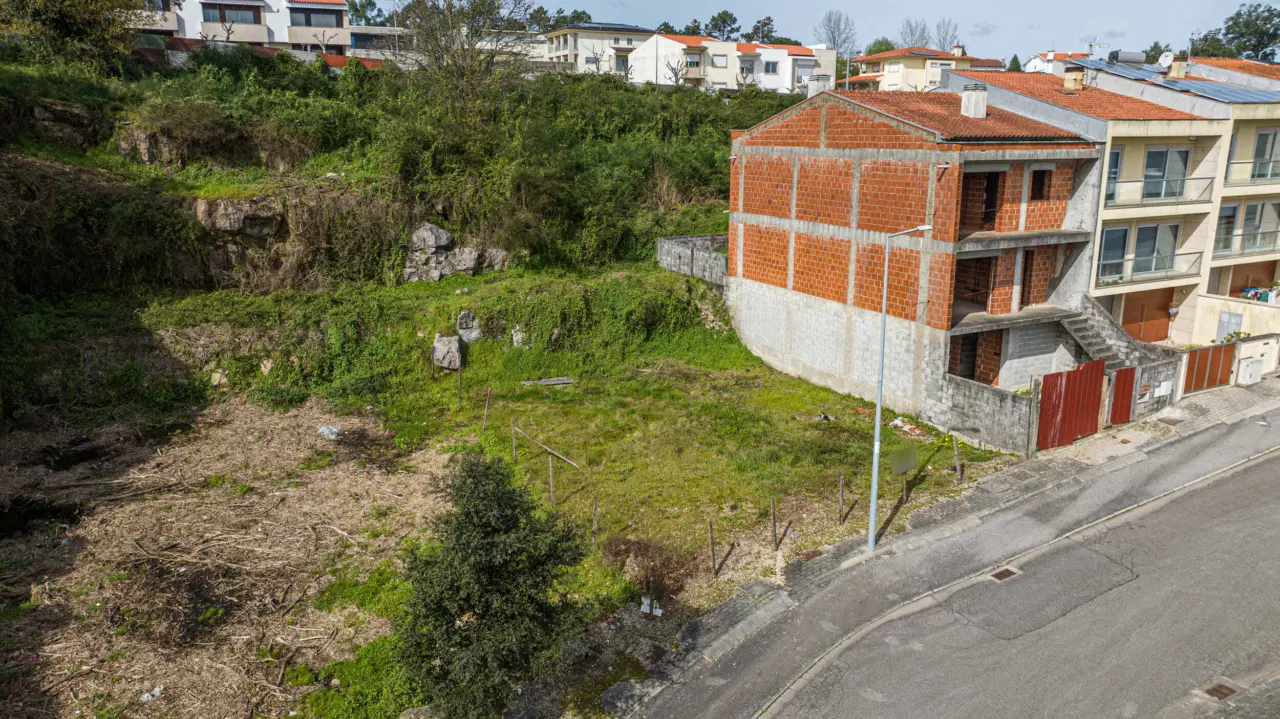 Terreno p/ construção -  Aveleda Braga. — 10