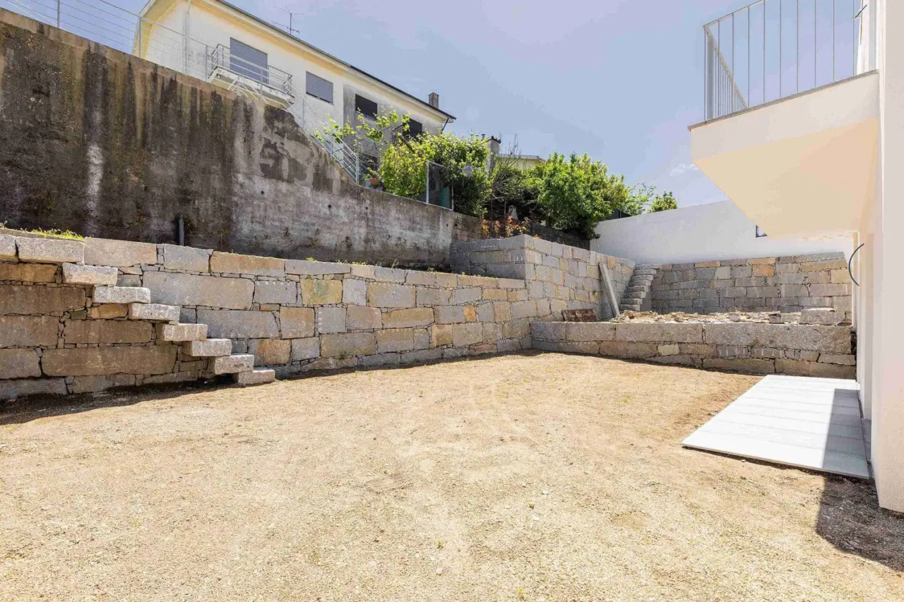 Oportunidade incrível! Moradia T3 NOVA em Aveleda, Braga — 27