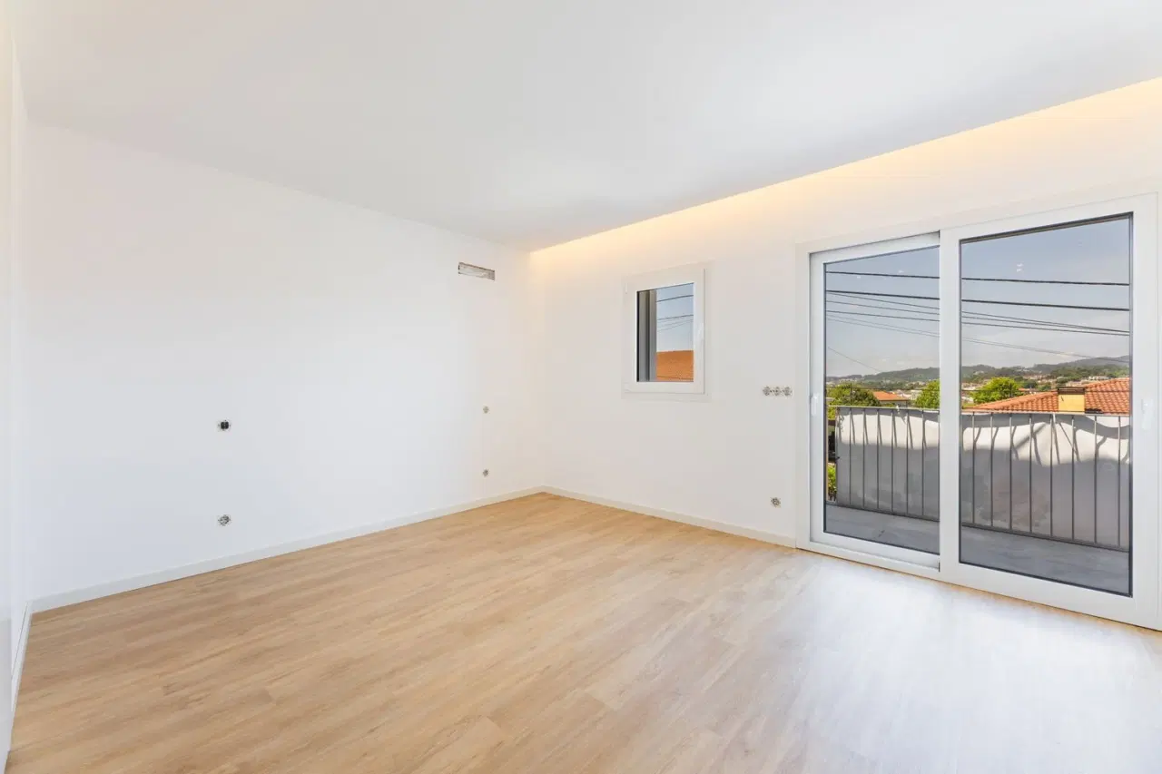 Oportunidade incrível! Moradia T3 NOVA em Aveleda, Braga — 23