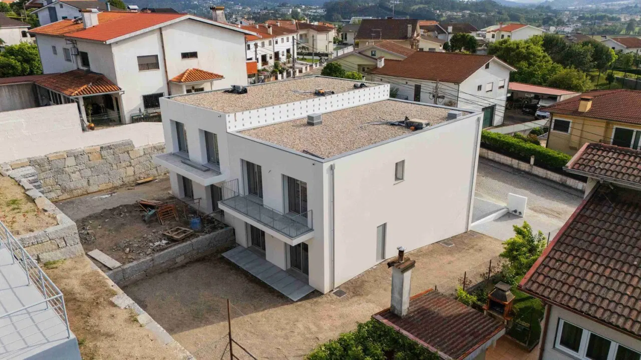 Oportunidade incrível! Moradia T3 NOVA em Aveleda, Braga — 29