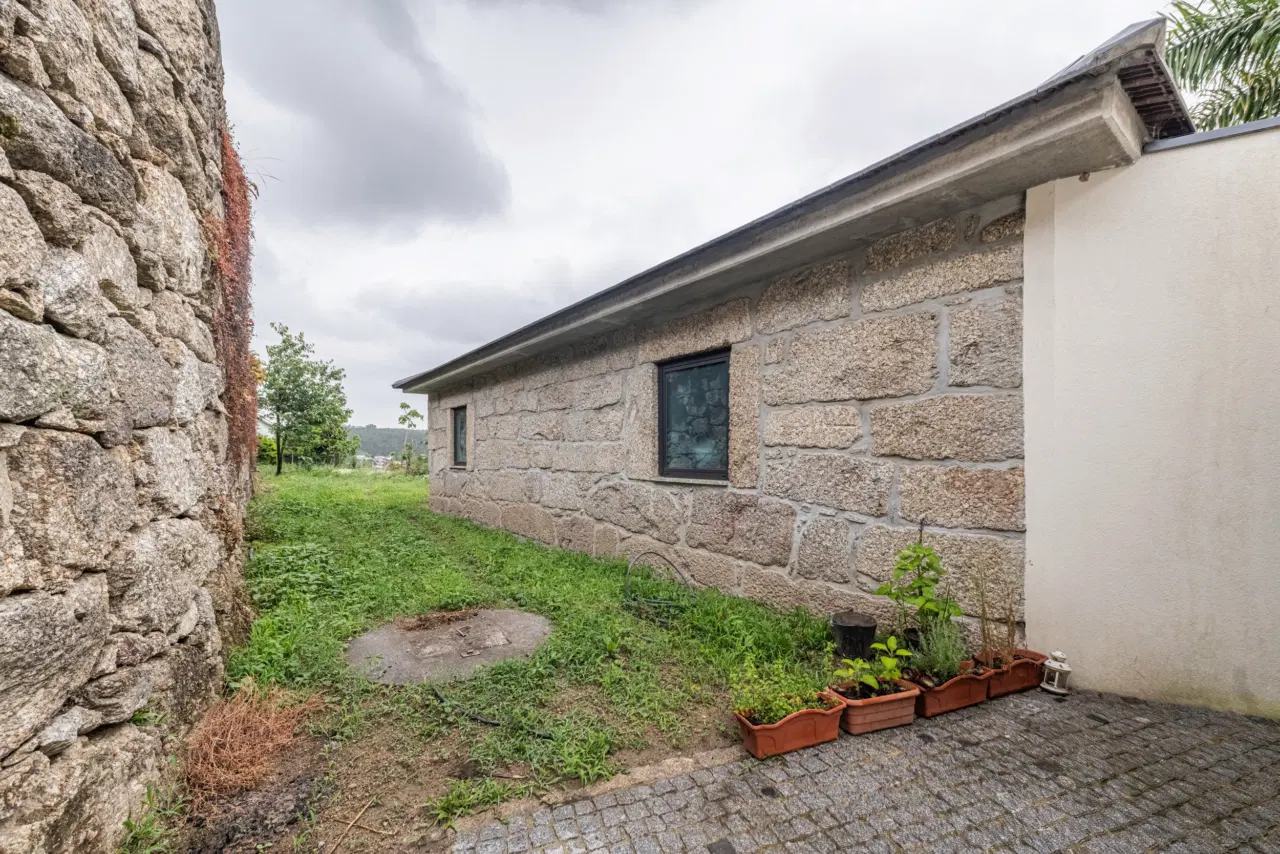 Moradia T3 térrea com Anexo T1 – Arnoso, Vila Nova de Famalicão — 16
