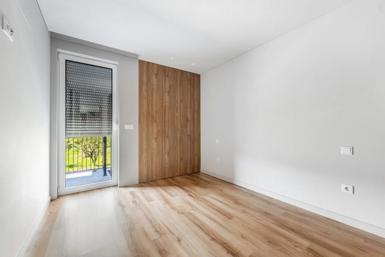 APARTAMENTO T1 EM GUALTAR — 11