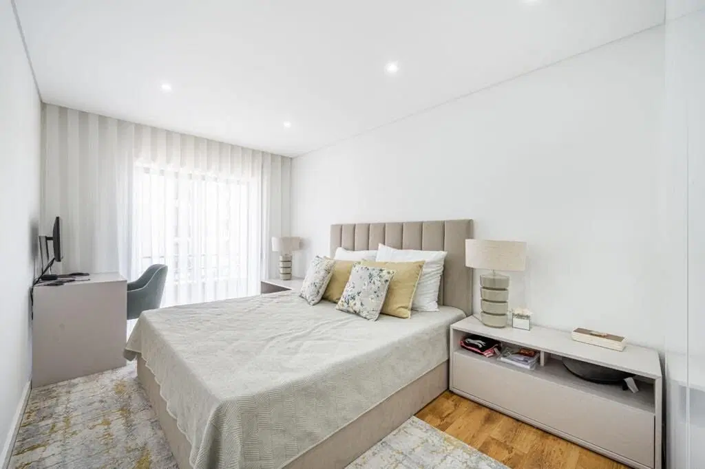 Apartamento T3 para Arrendamento em Nogueiró – Junto ao INL | Renovado | Garagem | Ar Condicionado | Sem Mobília — 9