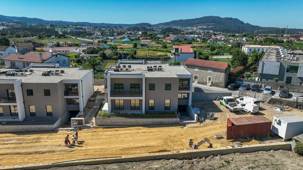 APARTAMENTO T1 NOVO — 16