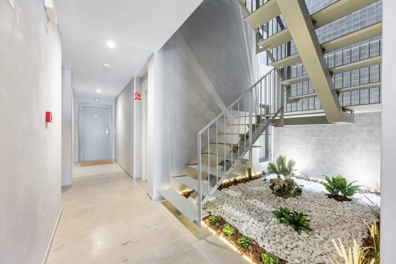 APARTAMENTO T0 NO CENTRO DA CIDADE — 23