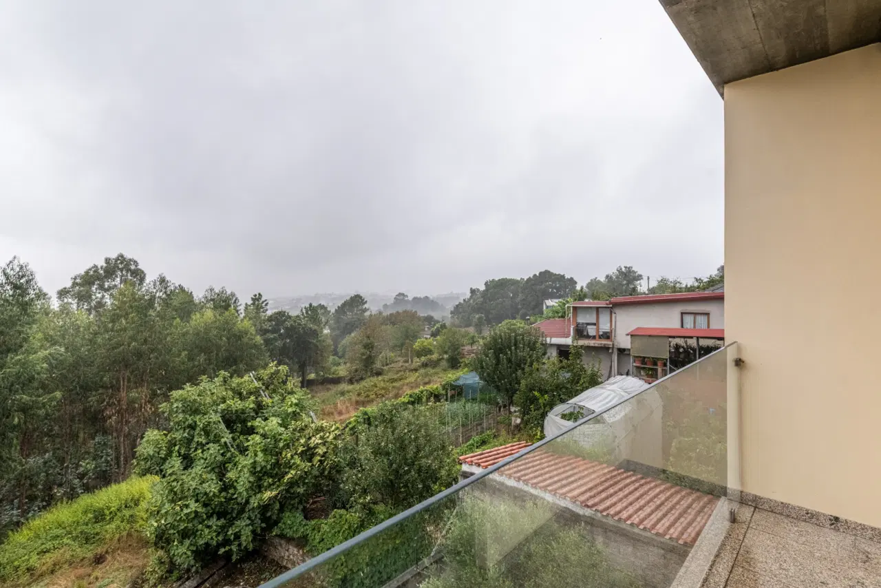 Moradia T3 para arrendamento em Caires – Amares — 17