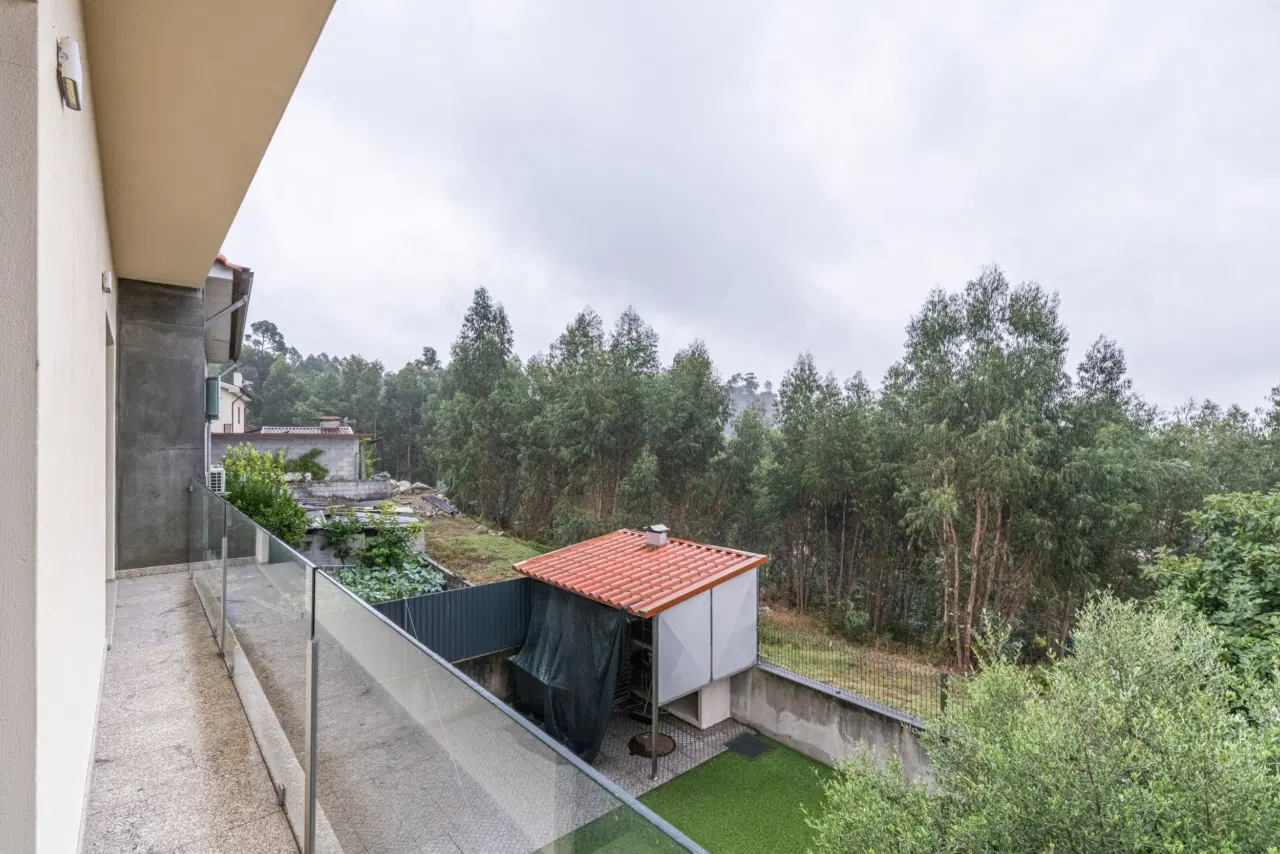 Moradia T3 para arrendamento em Caires – Amares — 10