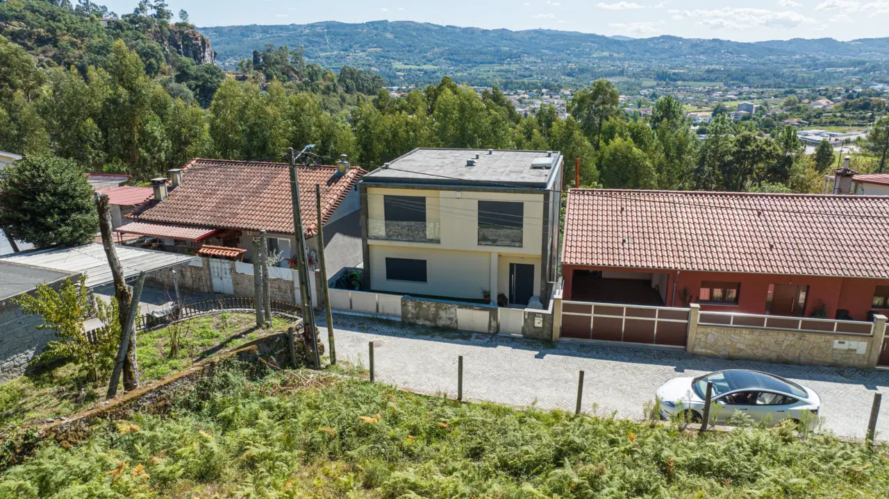 Moradia T3 para arrendamento em Caires – Amares — 34