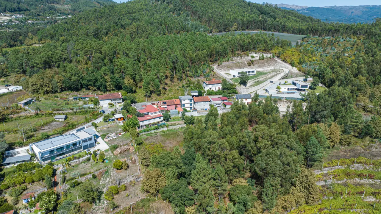Moradia T3 para arrendamento em Caires – Amares — 36