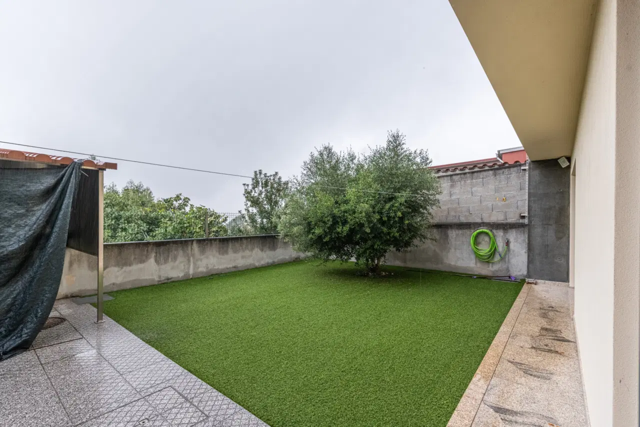 Moradia T3 para arrendamento em Caires – Amares — 26