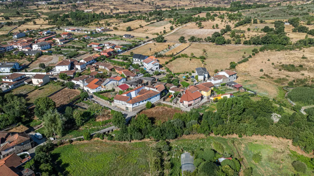 Ruína em Outeiro Seco - Chaves — 15