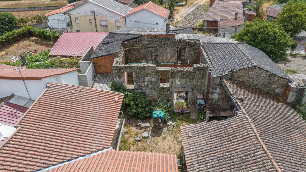 Ruína em Outeiro Seco - Chaves — 5