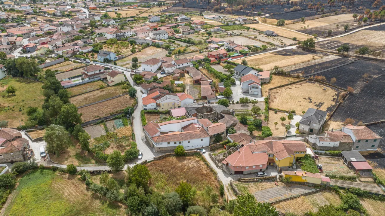 Ruína em Outeiro Seco - Chaves — 14