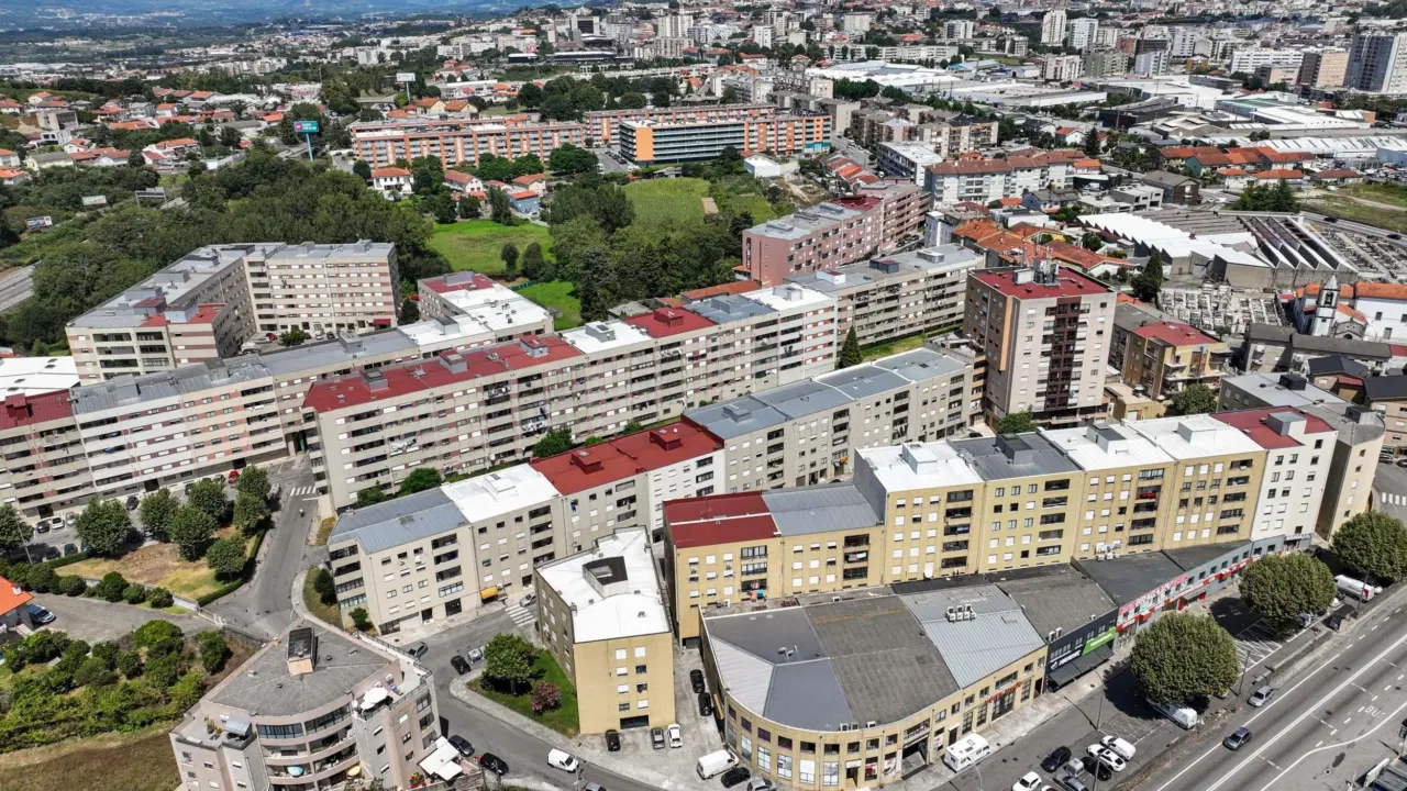 Apartamento T3 localizado em Ferreiros, Braga — 22