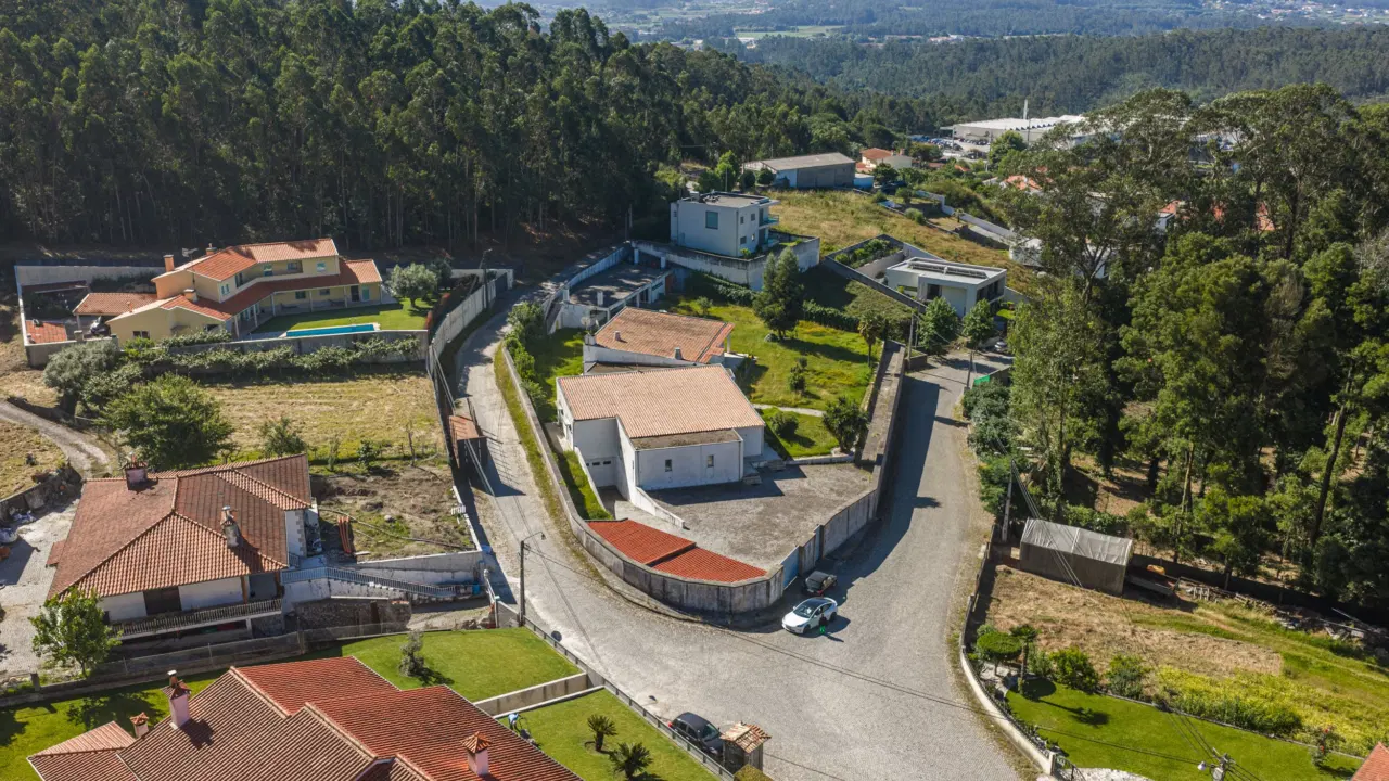 MORADIA T5 EM MARIZ, BARCELOS — 56