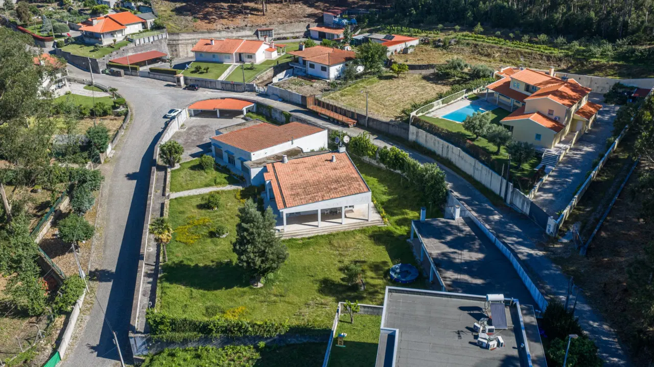 MORADIA T5 EM MARIZ, BARCELOS — 54