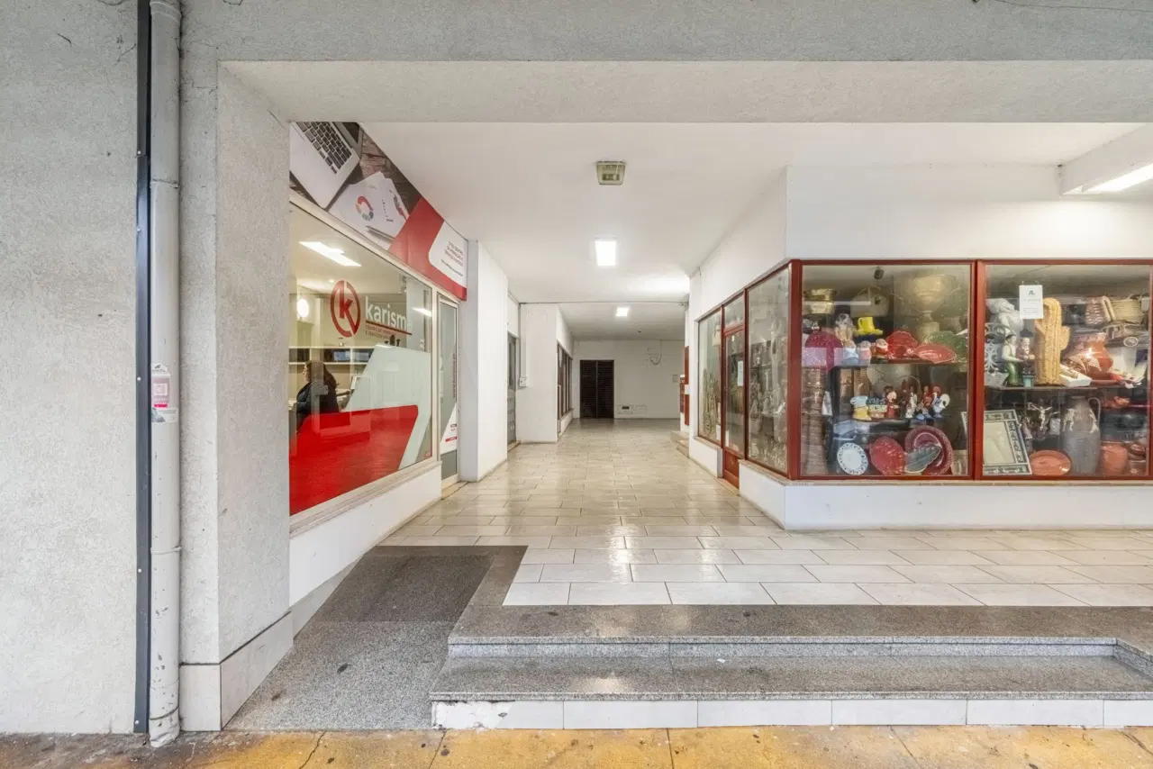 Loja para venda em localização privilegiada – Avenida D. João IV, Guimarães — 19