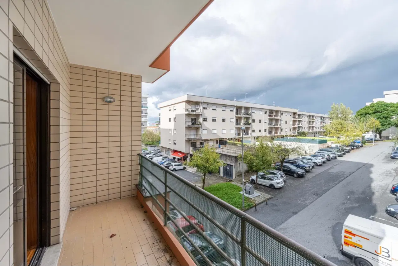 Magnífico apartamento T4 , a apenas 8 minutos do centro da cidade de Braga — 18