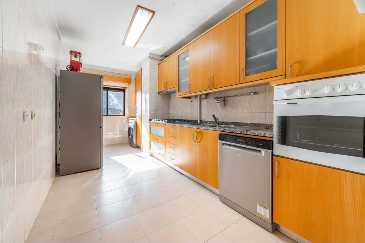 Magnífico apartamento T4 , a apenas 8 minutos do centro da cidade de Braga — 7