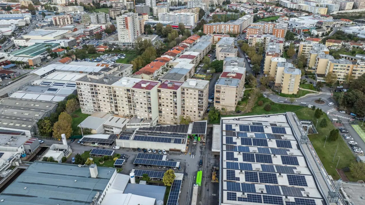 Magnífico apartamento T4 , a apenas 8 minutos do centro da cidade de Braga — 31