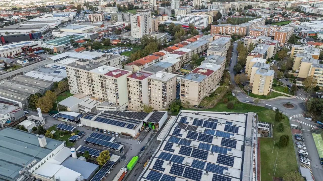 Magnífico apartamento T4 , a apenas 8 minutos do centro da cidade de Braga — 32
