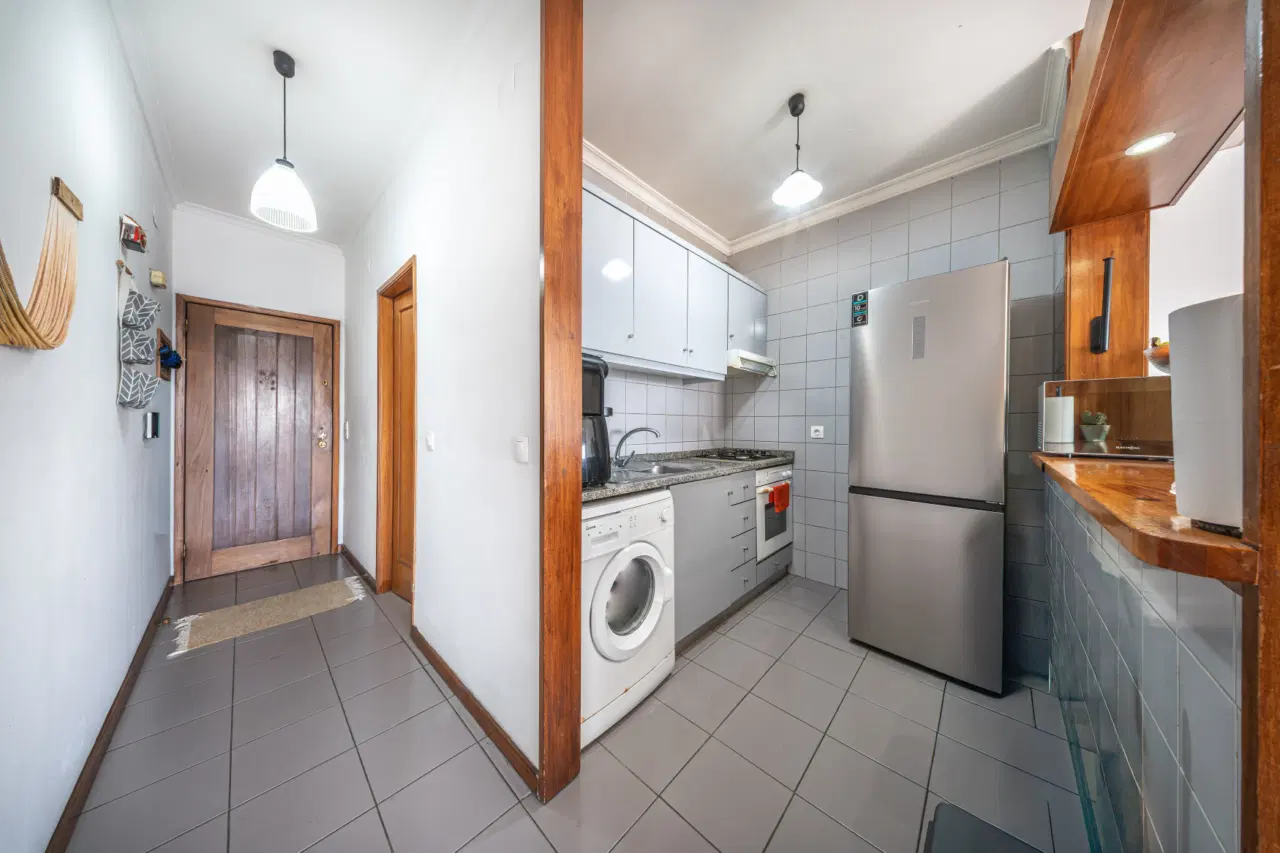 Apartamento T1+1 localizado em São Vitor constituído por elevador e garagem — 4