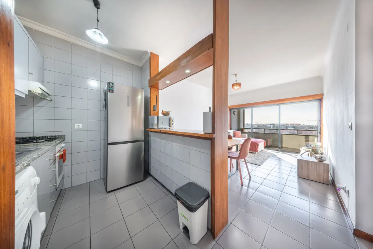 Apartamento T1+1 localizado em São Vitor constituído por elevador e garagem — 5
