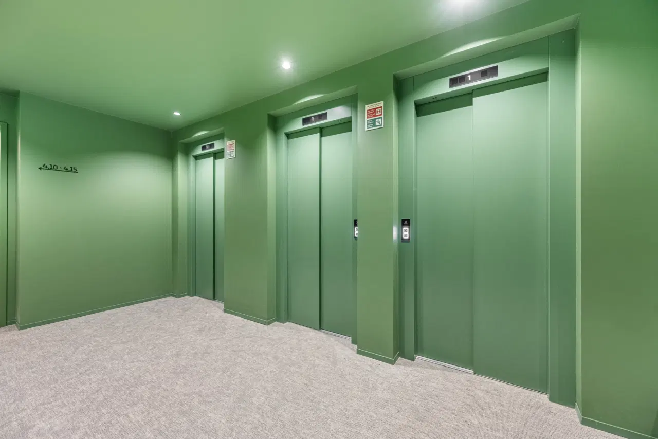 T1 NOVO inserido em condomínio FECHADO com PISCINA e GINÁSIO em Braga. — 18