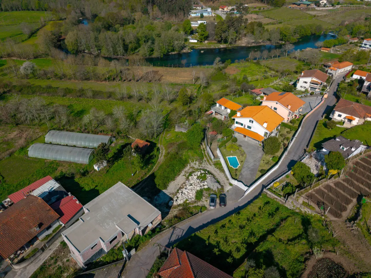 Terreno com Excelente Potencial para Construção em Fiscal, Amares — Natureza e Tranquilidade a 15 Minutos de Braga — 3