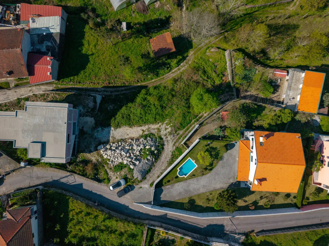 Terreno com Excelente Potencial para Construção em Fiscal, Amares — Natureza e Tranquilidade a 15 Minutos de Braga — 2