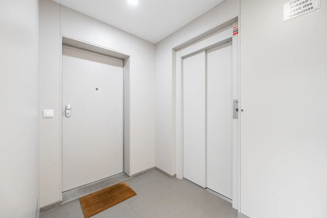 Apartamento T3 Seminovo em Tenões, Braga — 16