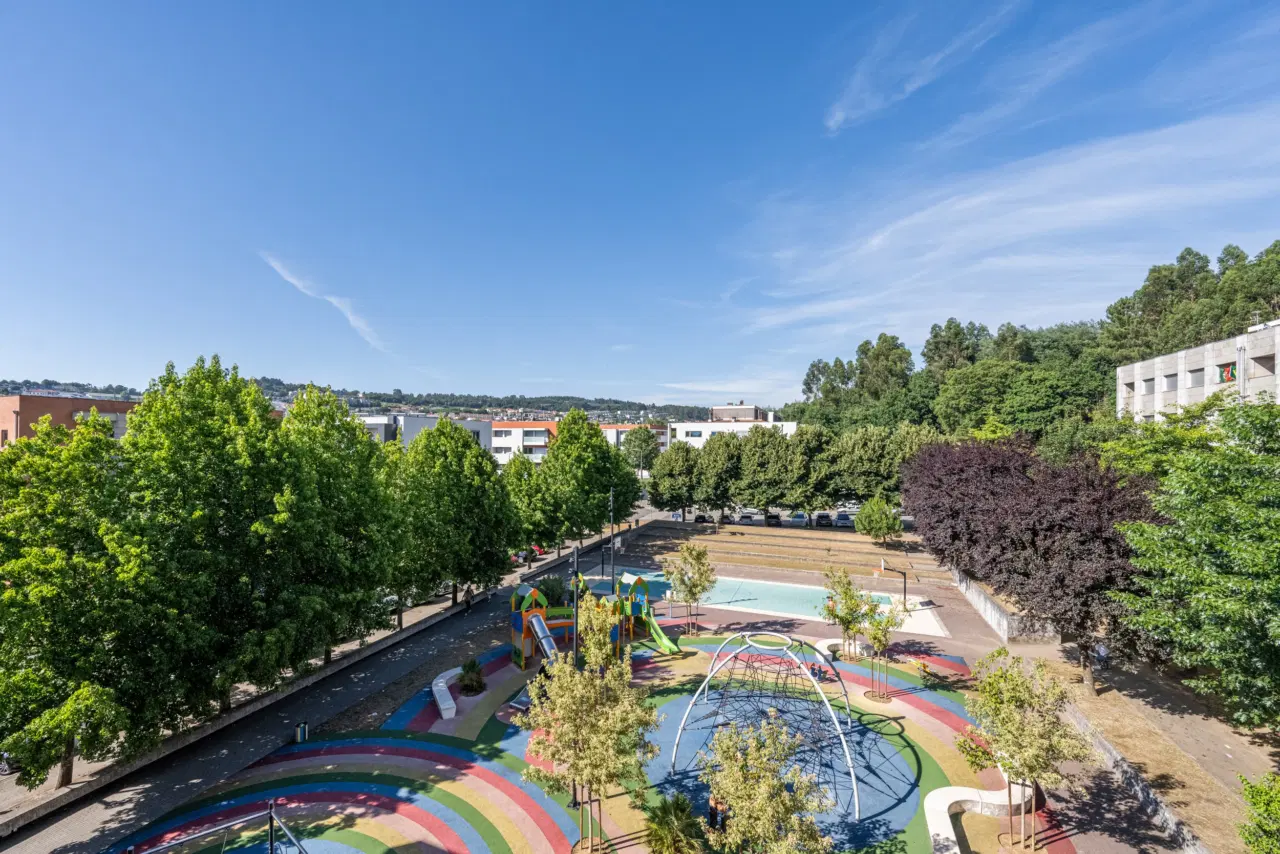Apartamento T3 Seminovo em Tenões, Braga — 12