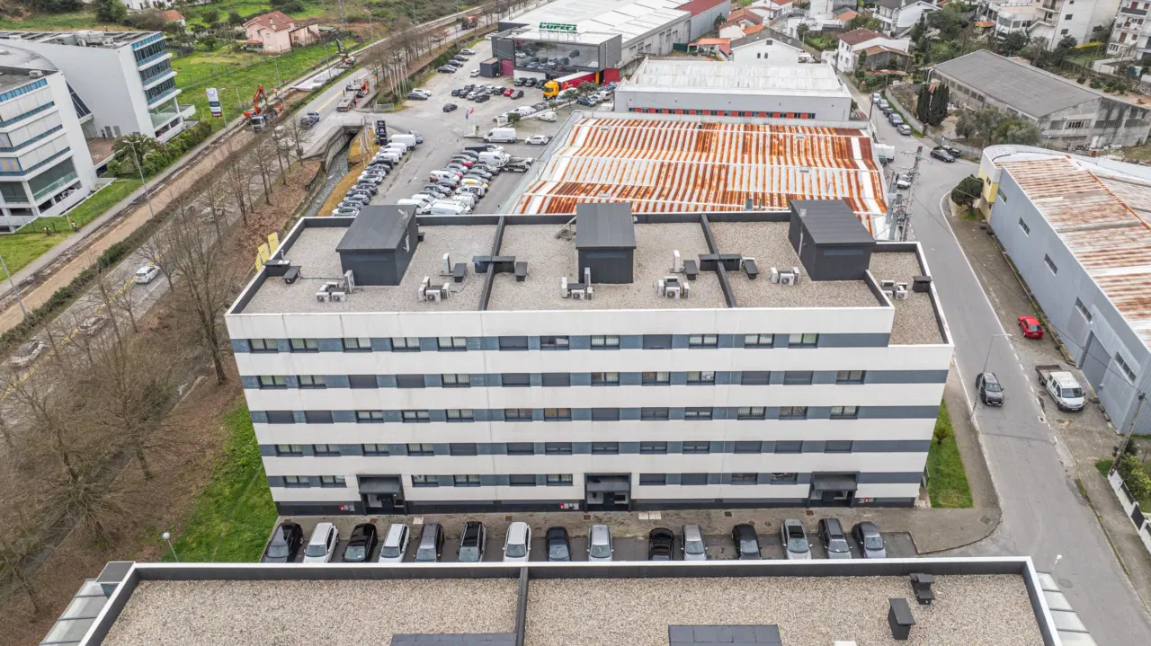 Apartamento T2 Semi-novo, em Tenões — 24