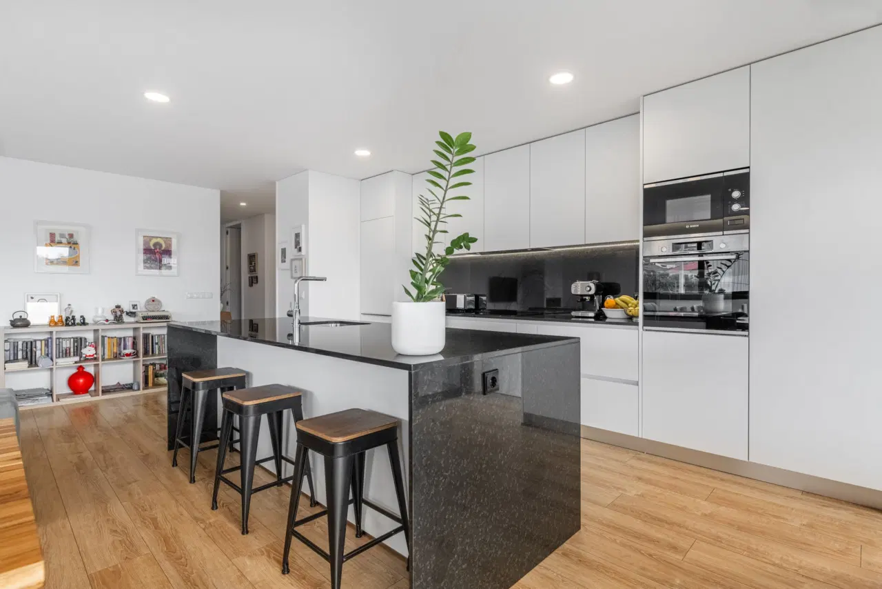 Apartamento T2 Semi-novo, em Tenões — 9