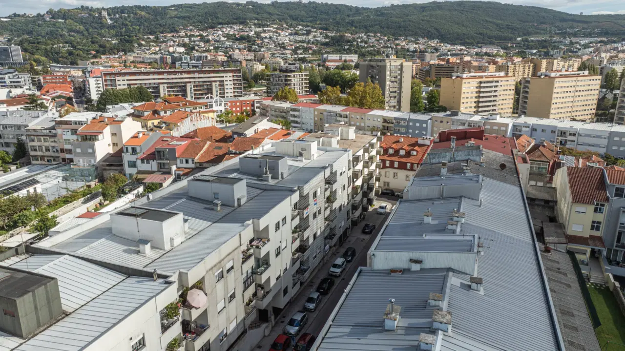 APARTAMENTO T2 COM GARAGEM FECHADA, 2 VARANDAS E ELEVADOR | BRAGA — 21