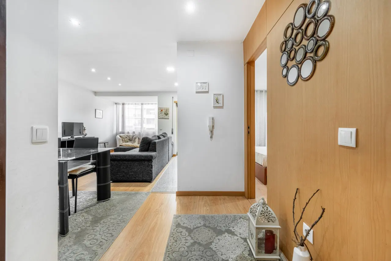 Apartamento T1 em Nogueiró, Braga com Lugar de Garagem — 2