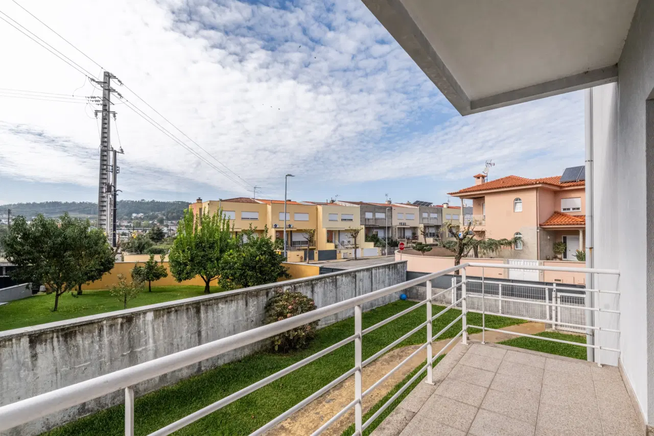 Moradia T5 em Gaveto — 22