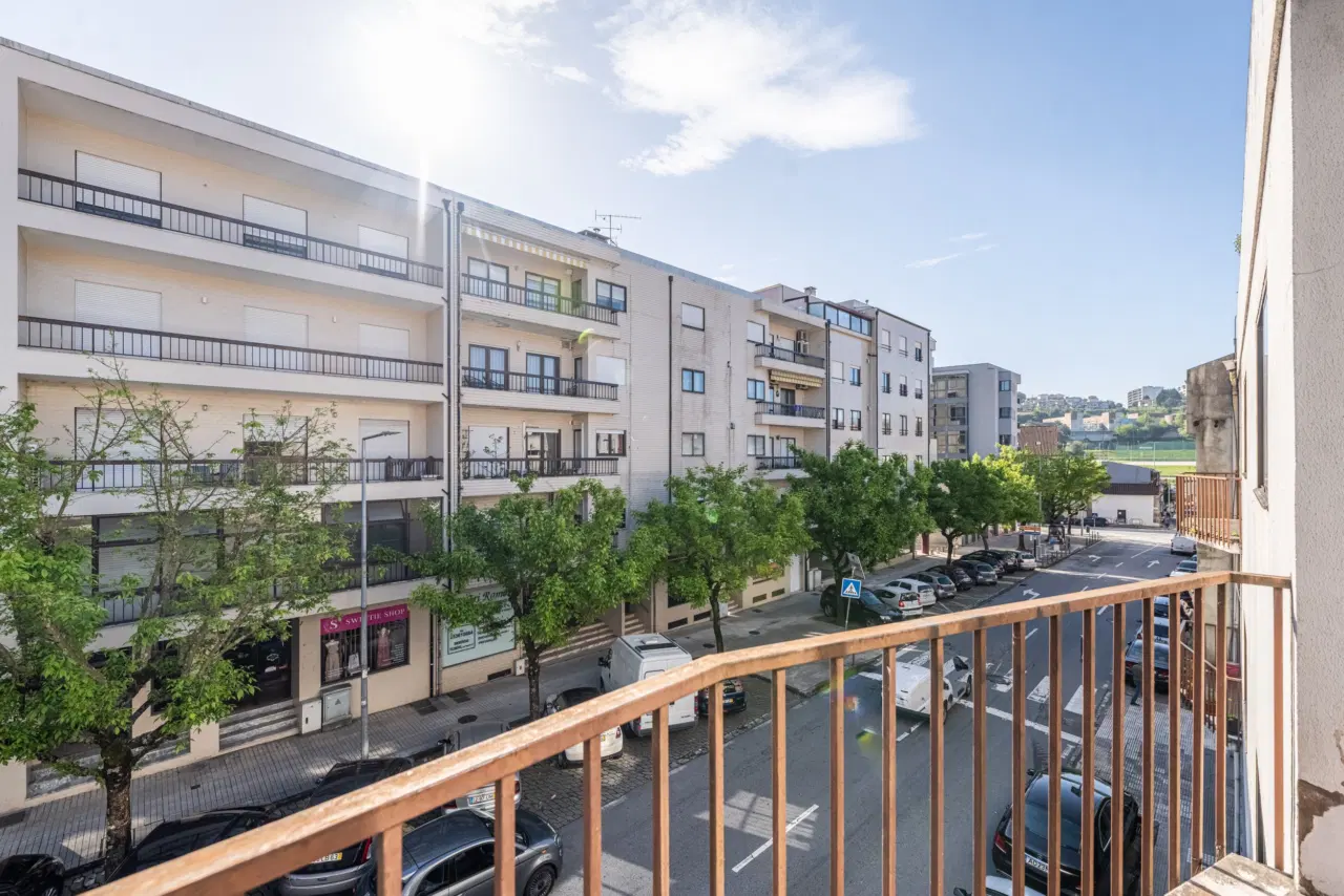 Apartamento T2 na R. Monsenhor Airosa — 15