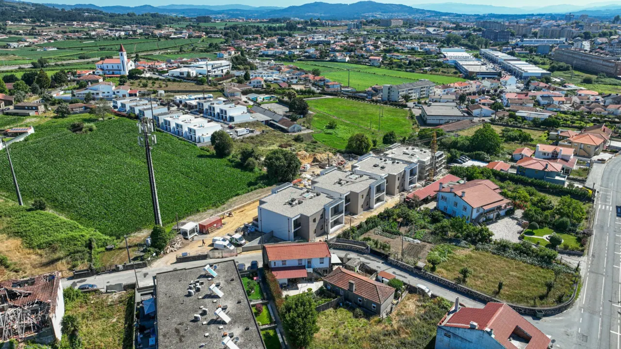 APARTAMENTO T1 NOVO COM JARDIM — 17