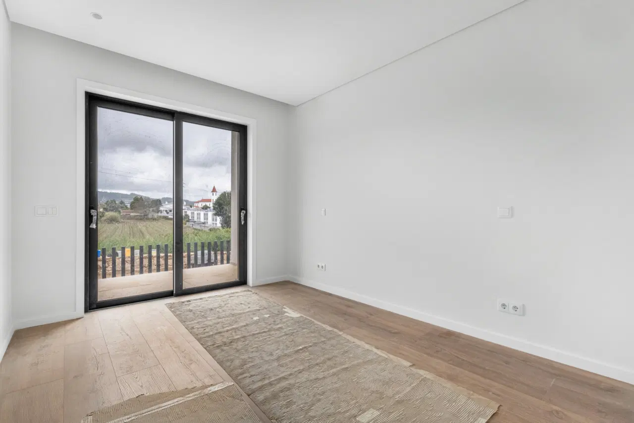 APARTAMENTO T1 NOVO COM JARDIM — 7