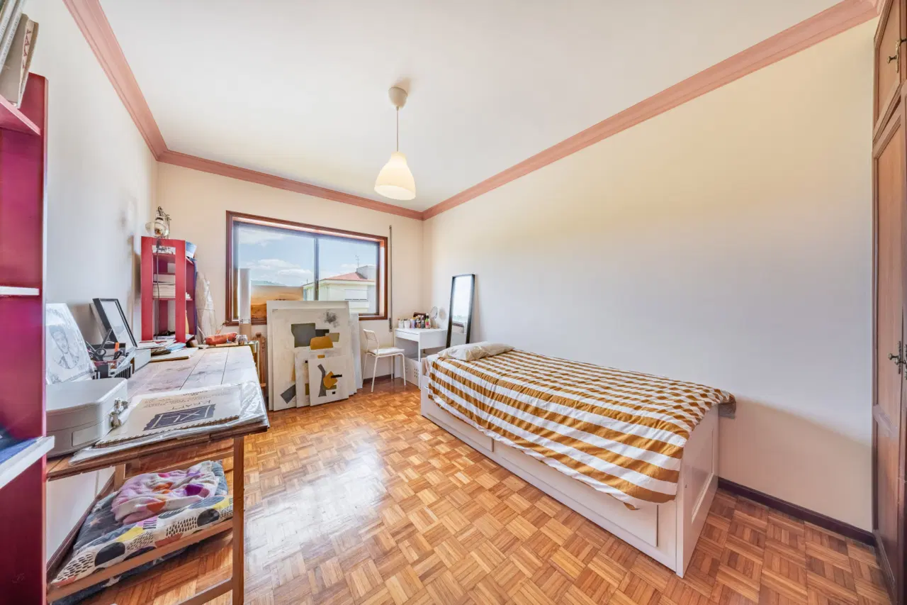 T3 Espaçoso com Garagem Fechada em Nogueira da Maia | 149 m², Excelente Estado e Ótima Localização — 21