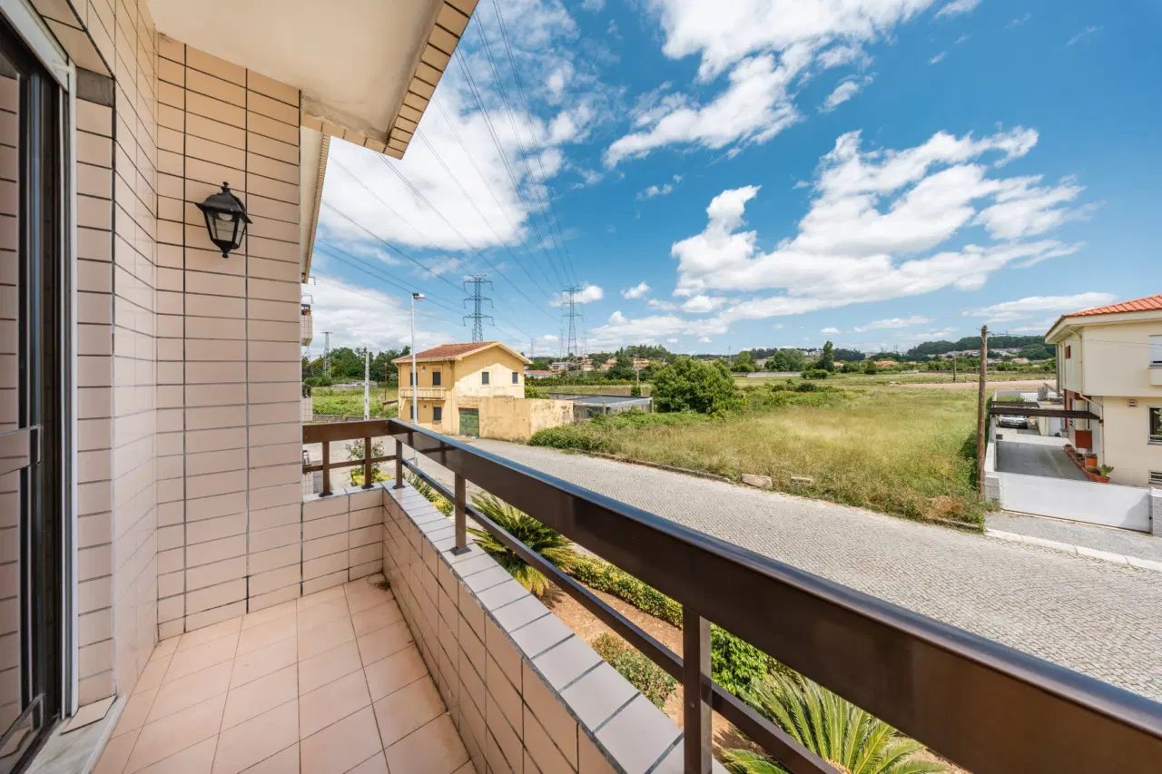 T3 Espaçoso com Garagem Fechada em Nogueira da Maia | 149 m², Excelente Estado e Ótima Localização — 20