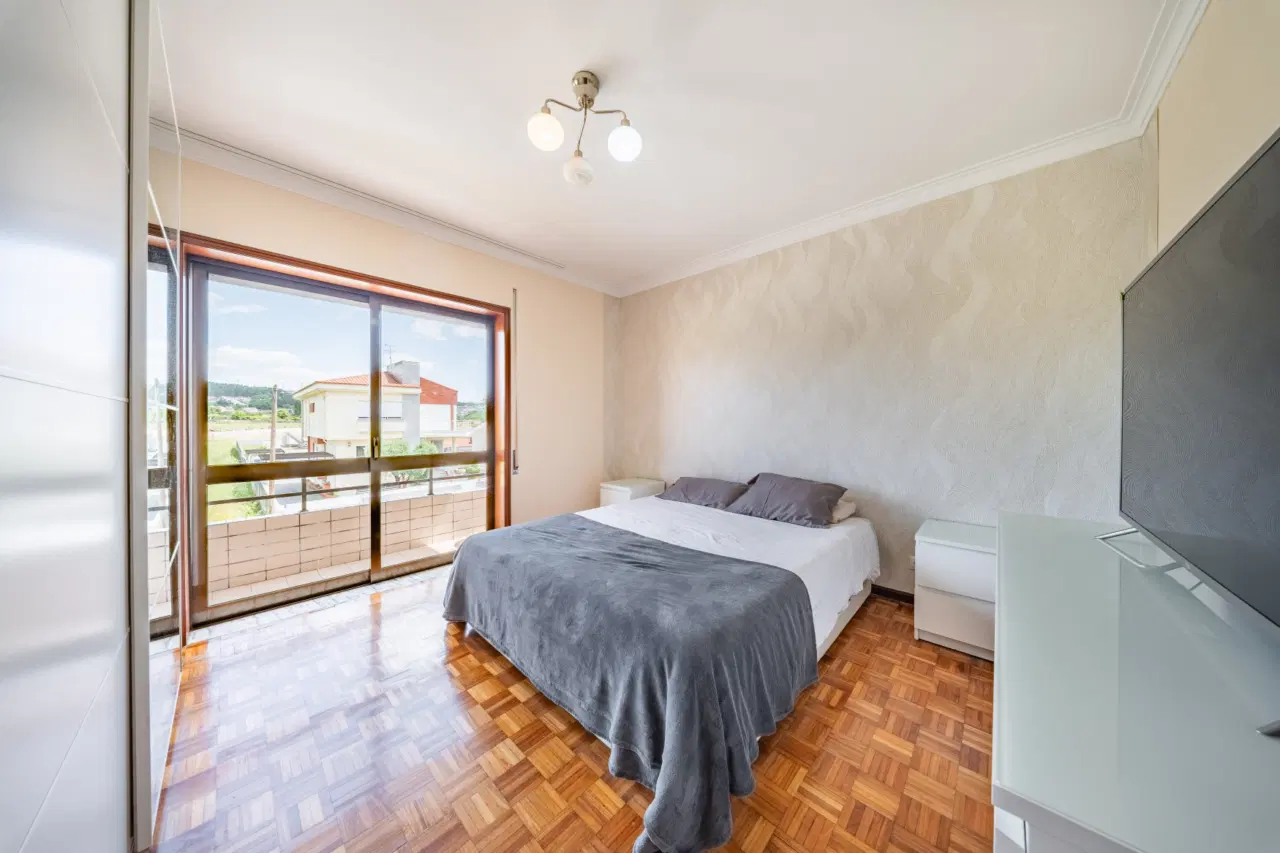 T3 Espaçoso com Garagem Fechada em Nogueira da Maia | 149 m², Excelente Estado e Ótima Localização — 16